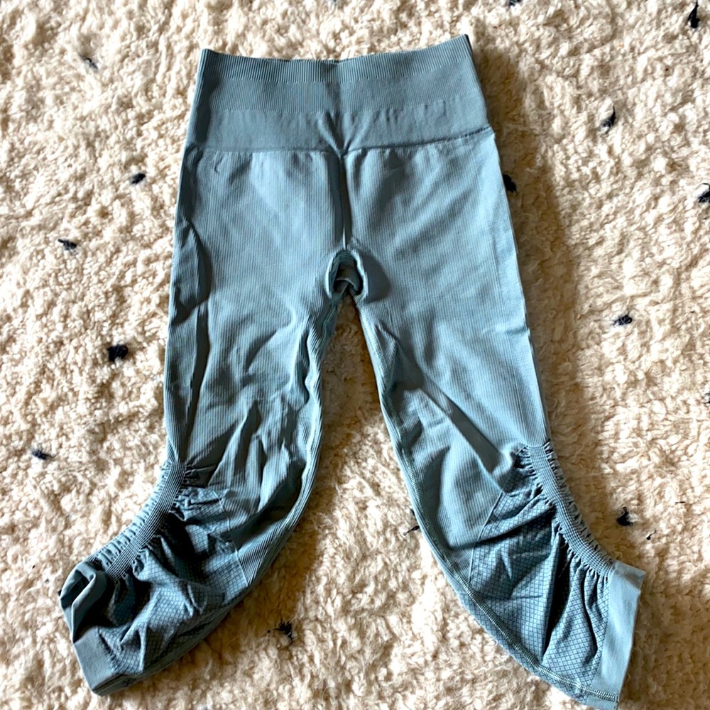 Lululemon Cropped Leggings